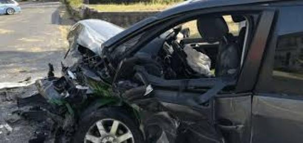 Sinistro causato da detriti su strada: risarcimento diretto (card) o RC?